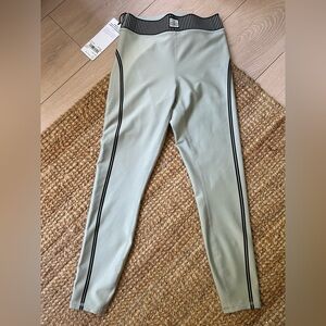 Alo Yoga, Airlift High-Waist 7/8 Line Up Legging, size S, Limestone